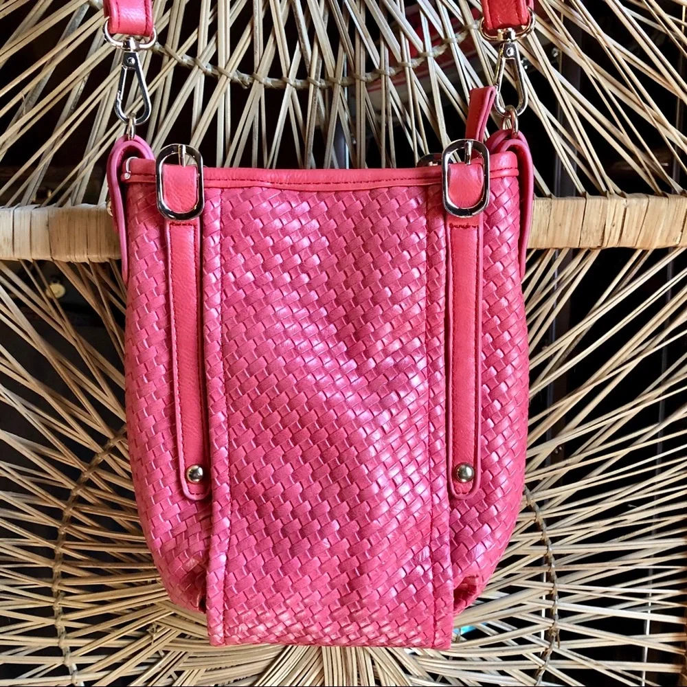 3/$20 JUST MILLIE Woven Pattern Crossbody Bucket Bag Purse Pink